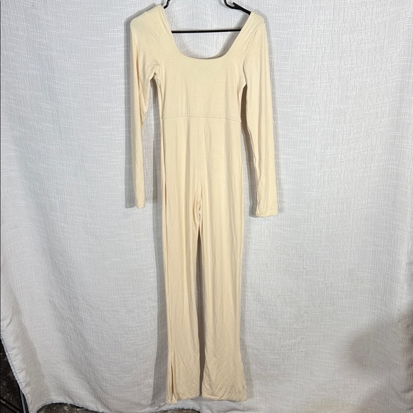 Oh Polly Cream Jumpsuit - Picture 5 of 10